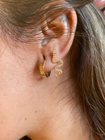 Load image into Gallery viewer, Crys Snake Earrings
